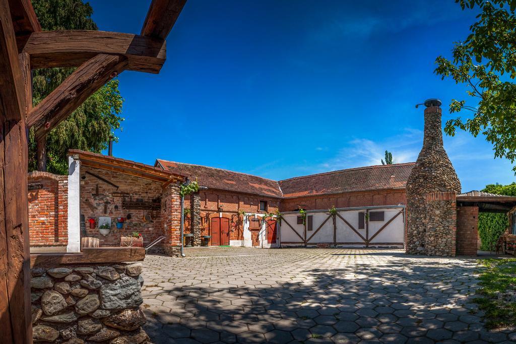 Wellness B&B Winery Sontacchi Kutjevo Exterior foto